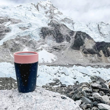 Charger l'image dans la galerie, Tasse recyclée Noir & Jaune - Circular&Co