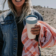 Charger l'image dans la galerie, Tasse recyclée blanc & bleu - Circular&Co