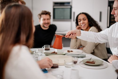 Comment préparer un café à la turque avec l’ibrik (cezve)