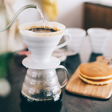 Charger l&#39;image dans la galerie, Carafe en verre 600 ml - HARIO
