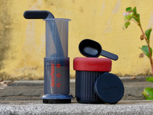 Charger l&#39;image dans la galerie, Cafetière nomade - AEROPRESS
